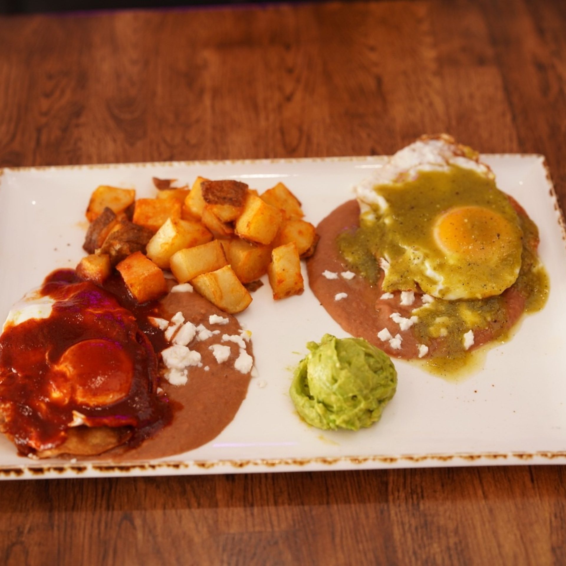 Hip atmosphere & comforting specialty coffees
