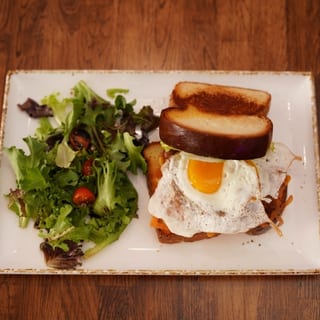Breakfast sandwich
